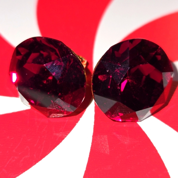 Vogue Ruby (faux) Vintage Runway Earrings - Picture 4 of 11
